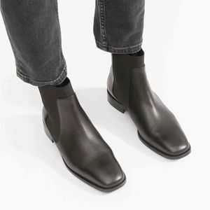 Everlane Italian Leather Square Toe Chelsea Boots